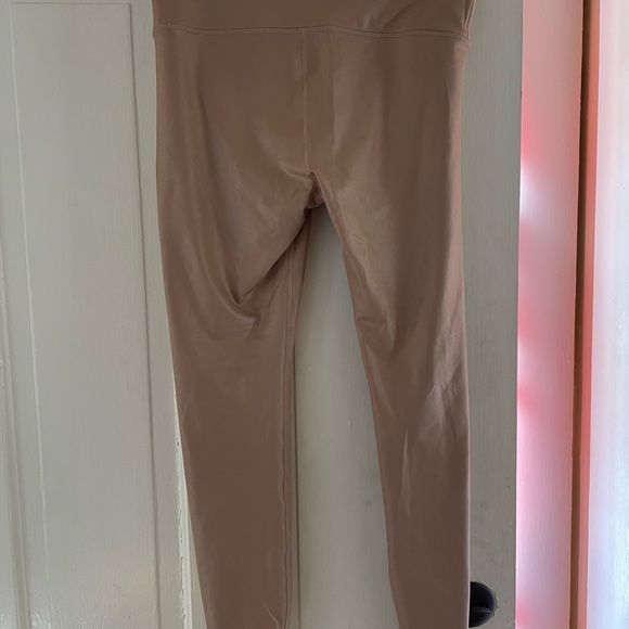 Athleta 3/4 Pink Sparkle Leggings - Picture 3 of 5